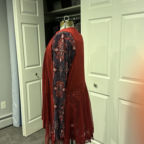 2 piece set, blouse and vest - Picture 2 of 5